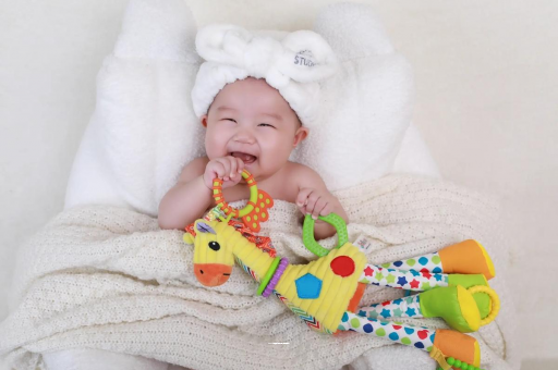 红河宝宝的口欲期 红河宝宝的口欲期